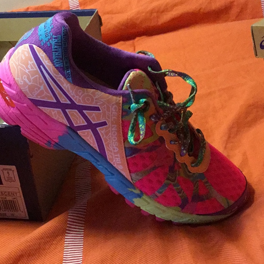 NIB Asics Gel-noosa Athletic Shoes